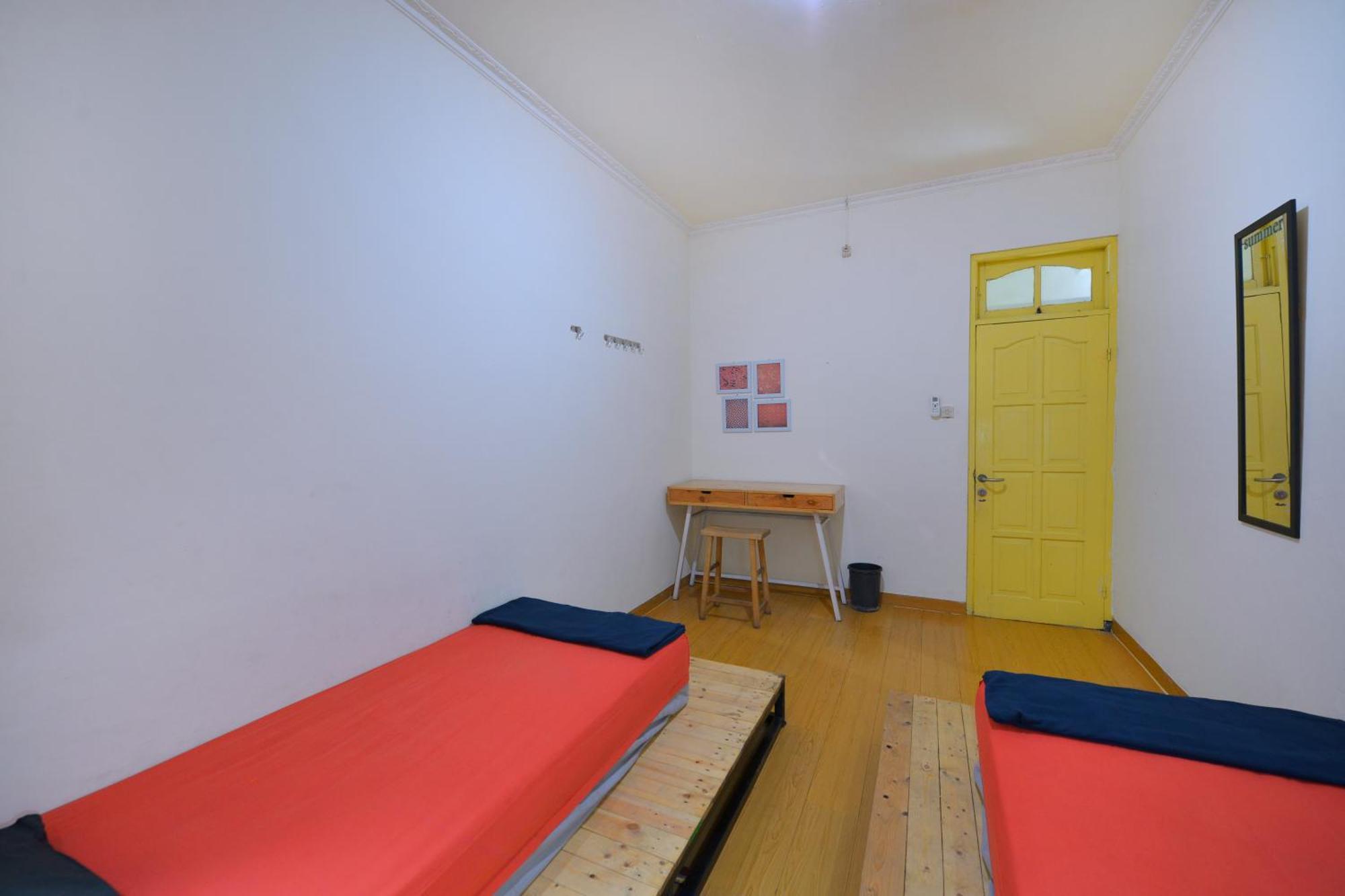 Bunk Bed And Breakfast Yogyakarta Exterior photo