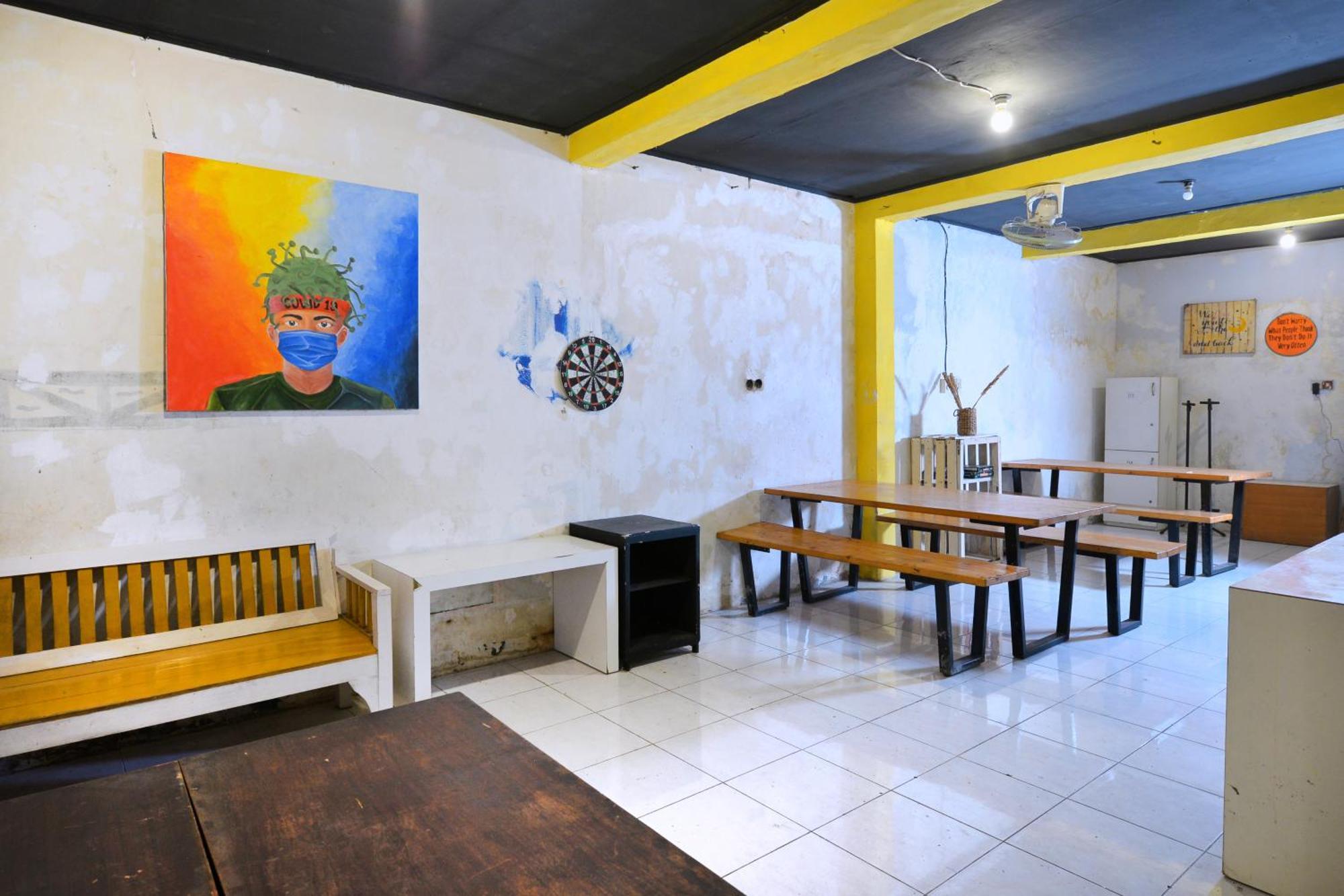 Bunk Bed And Breakfast Yogyakarta Exterior photo