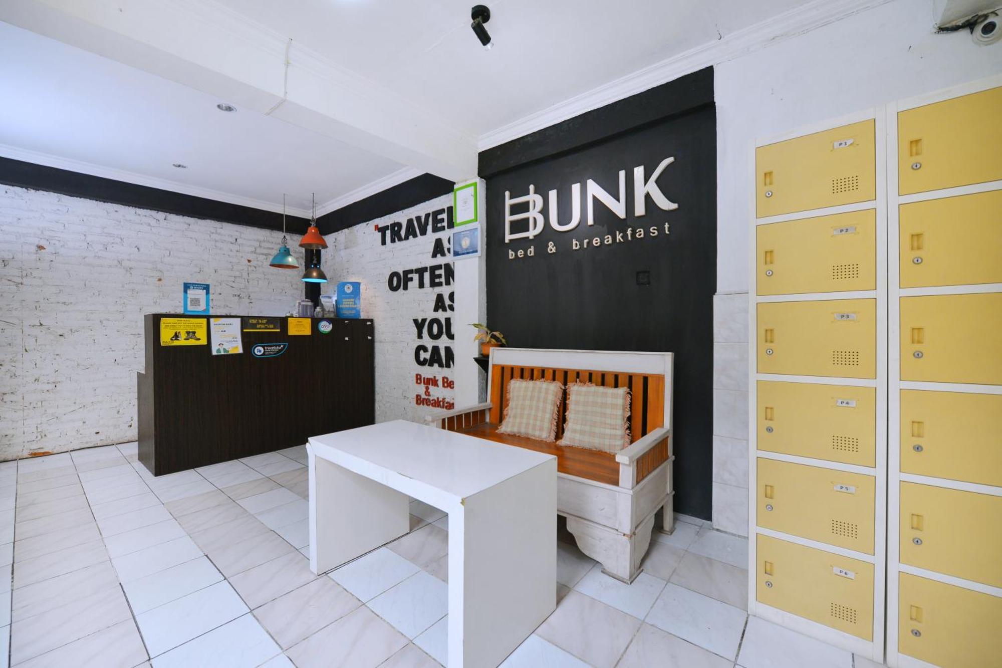 Bunk Bed And Breakfast Yogyakarta Exterior photo