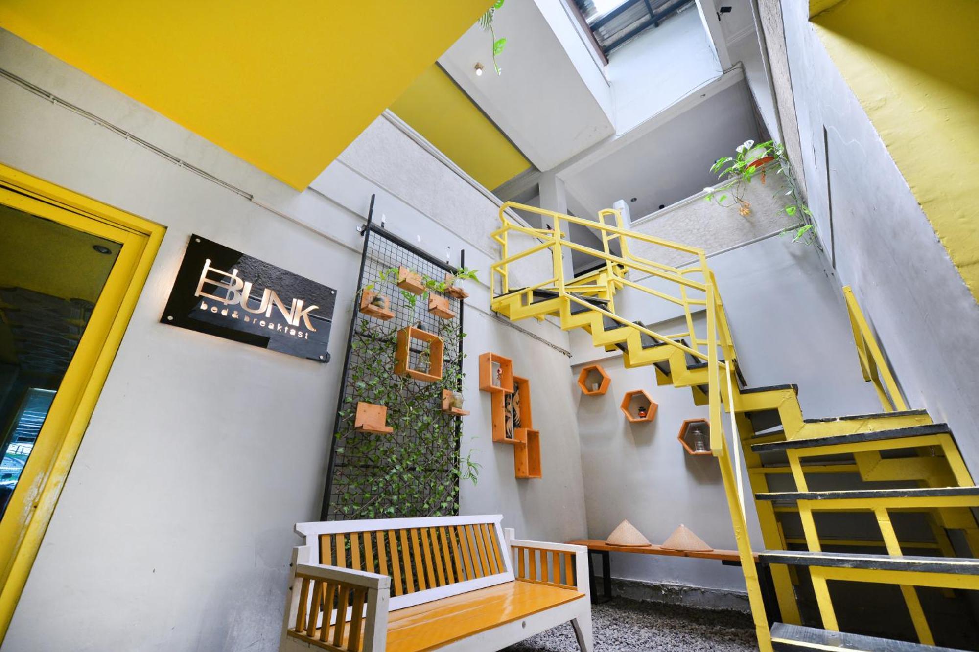 Bunk Bed And Breakfast Yogyakarta Exterior photo
