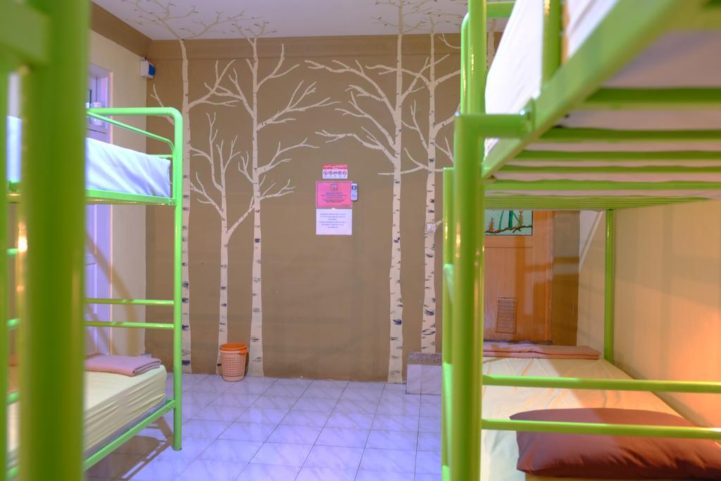 Bunk Bed And Breakfast Yogyakarta Exterior photo