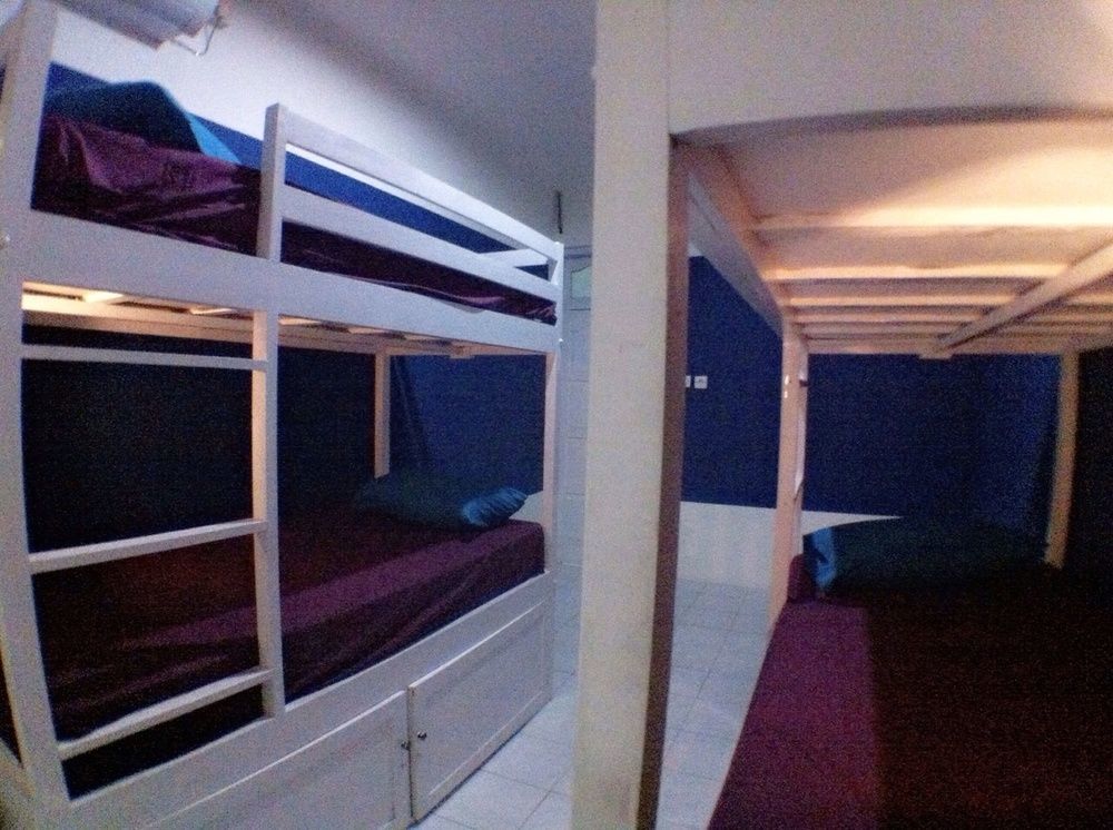Bunk Bed And Breakfast Yogyakarta Exterior photo