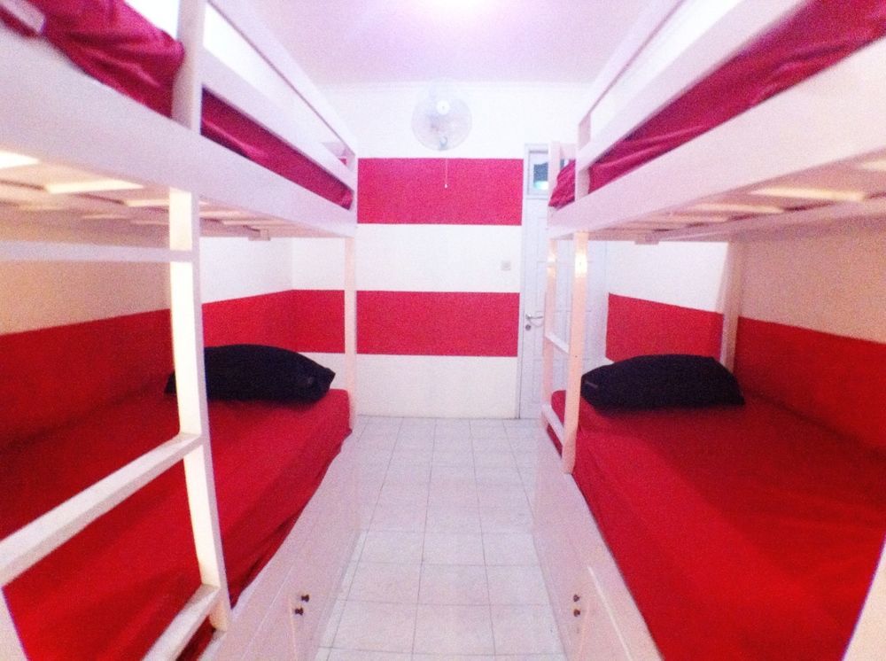 Bunk Bed And Breakfast Yogyakarta Exterior photo
