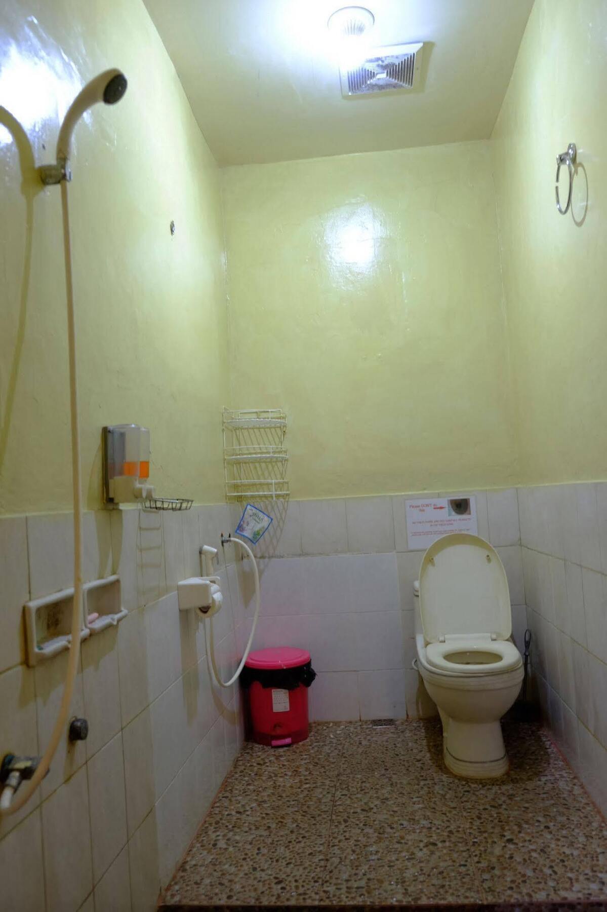 Bunk Bed And Breakfast Yogyakarta Exterior photo